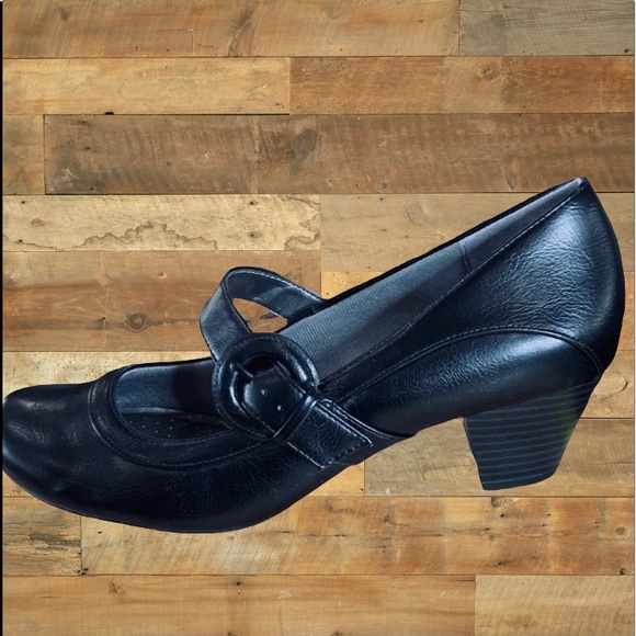 Life stride comfort soft system shoes Mary Janes leather uppers size 9.5 black